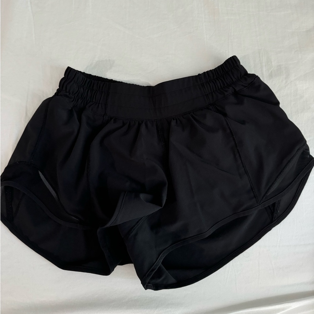 Lululemon Hotty hot shorts 2.5